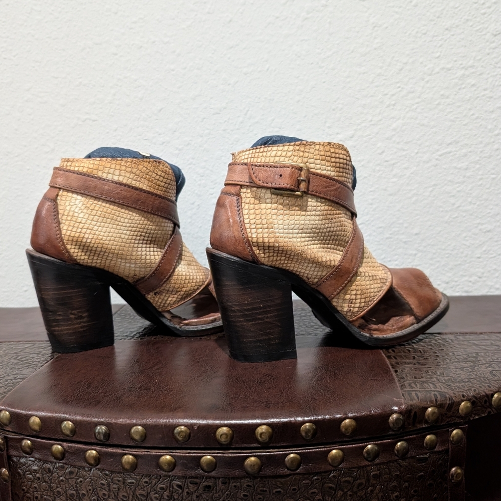 Freebird RATTLE Bootie Size 8 - Picture 9 of 13